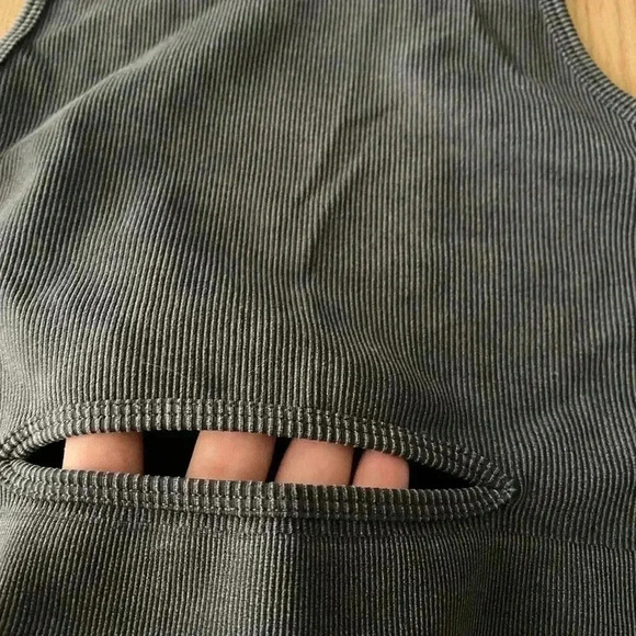 🆕Bella Movement  Race Back Work Out Crop Tank L🆕 - Picture 5 of 8